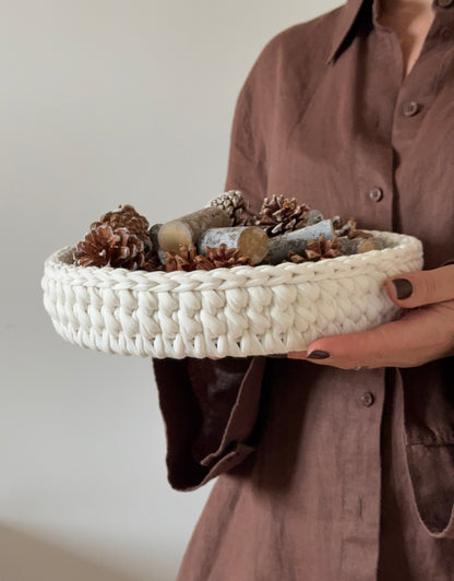 SALVA Tray — Milk | Handmade Round Crochet Tray with Wooden Base