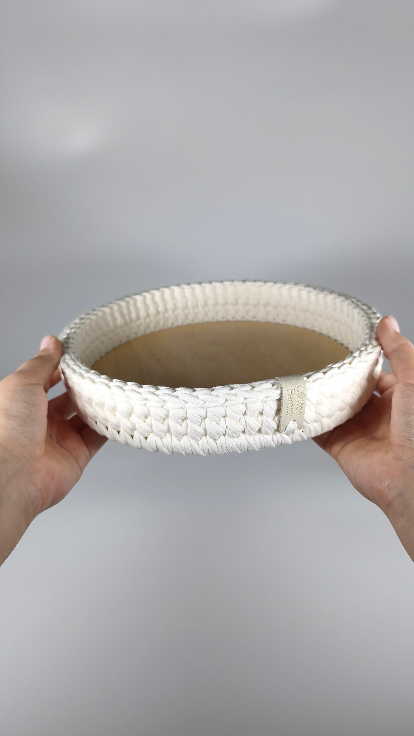 SALVA Tray — Milk | Handmade Round Crochet Tray with Wooden Base